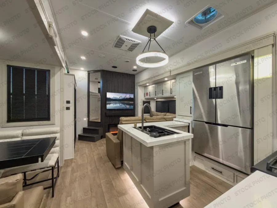 2027 Grand Design Solitude 414LJMJ - Photo 4