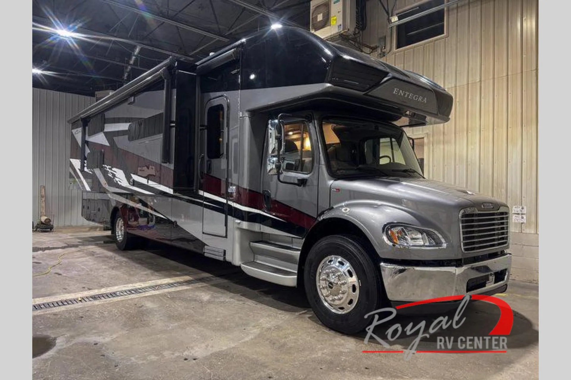 2024 Entegra Coach Accolade XL 37L - Photo 2
