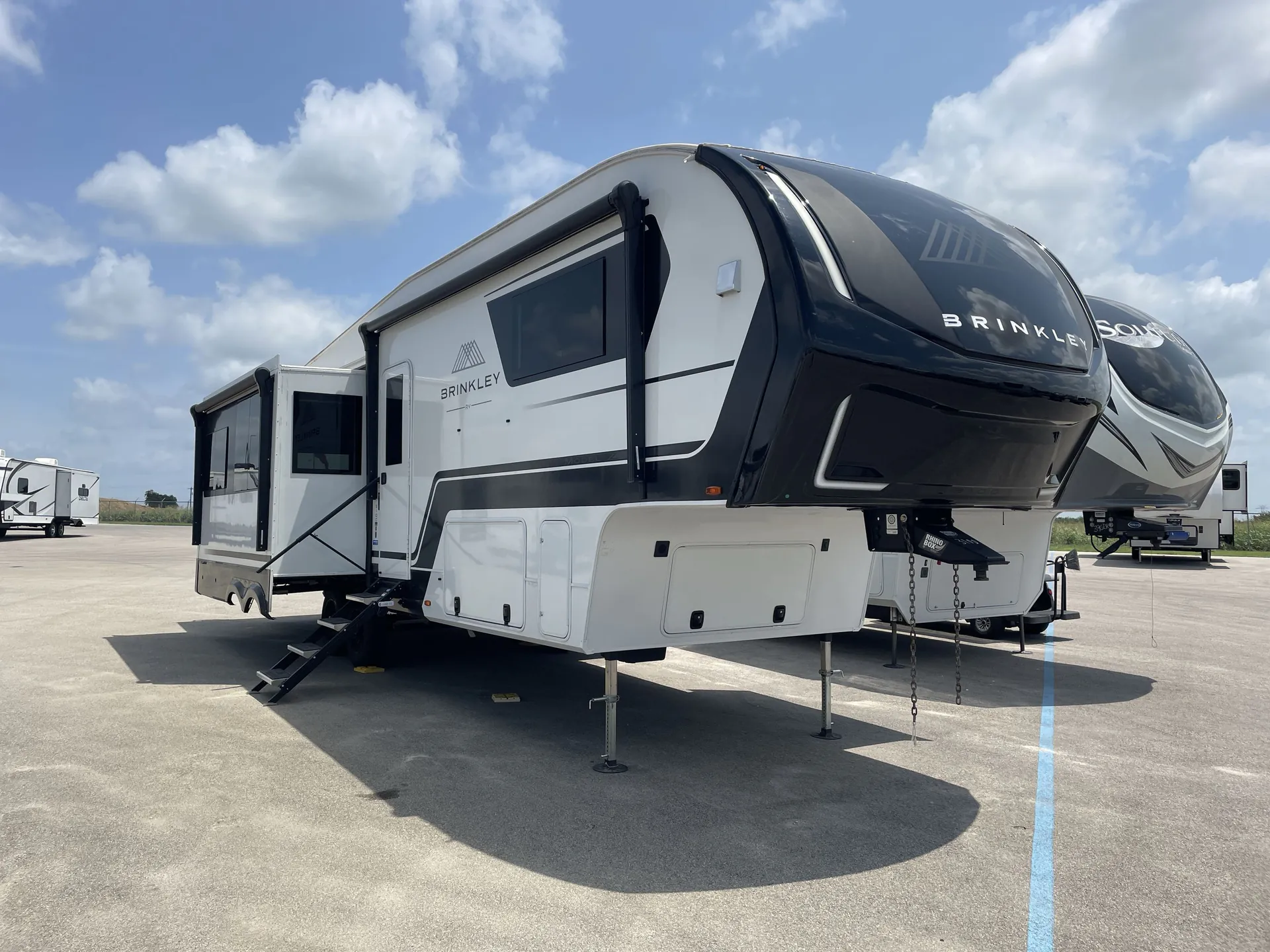 2024 Brinkley Model Z 3100 - Photo 2