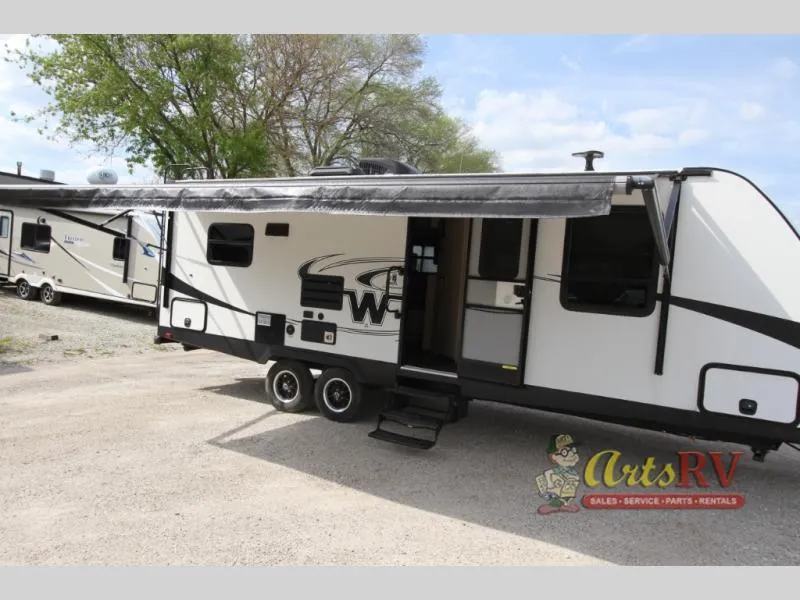 2018 Winnebago Minnie 2500RL - Photo 2