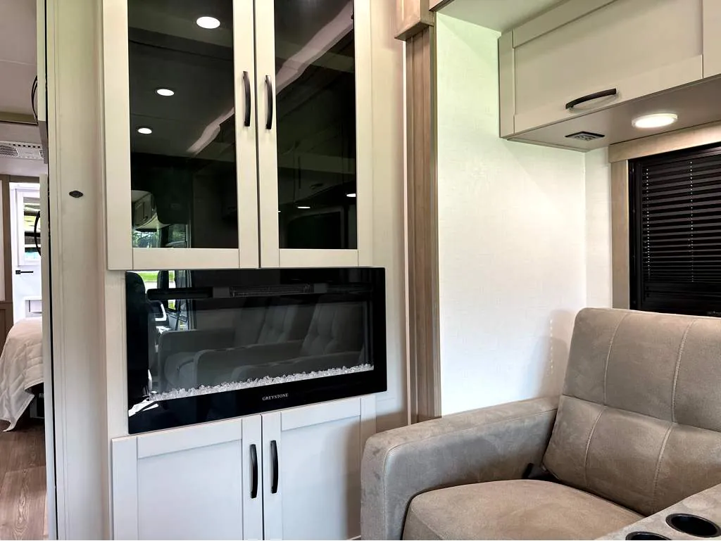2027 Entegra Coach Vision XL 36C, Photos photo 12
