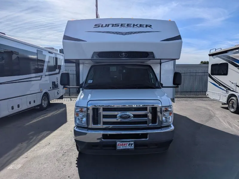2024 Forest River Sunseeker 2550DS LE - Photo 3
