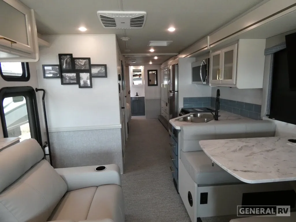 2026 Fleetwood Flair 32S - Photo 3
