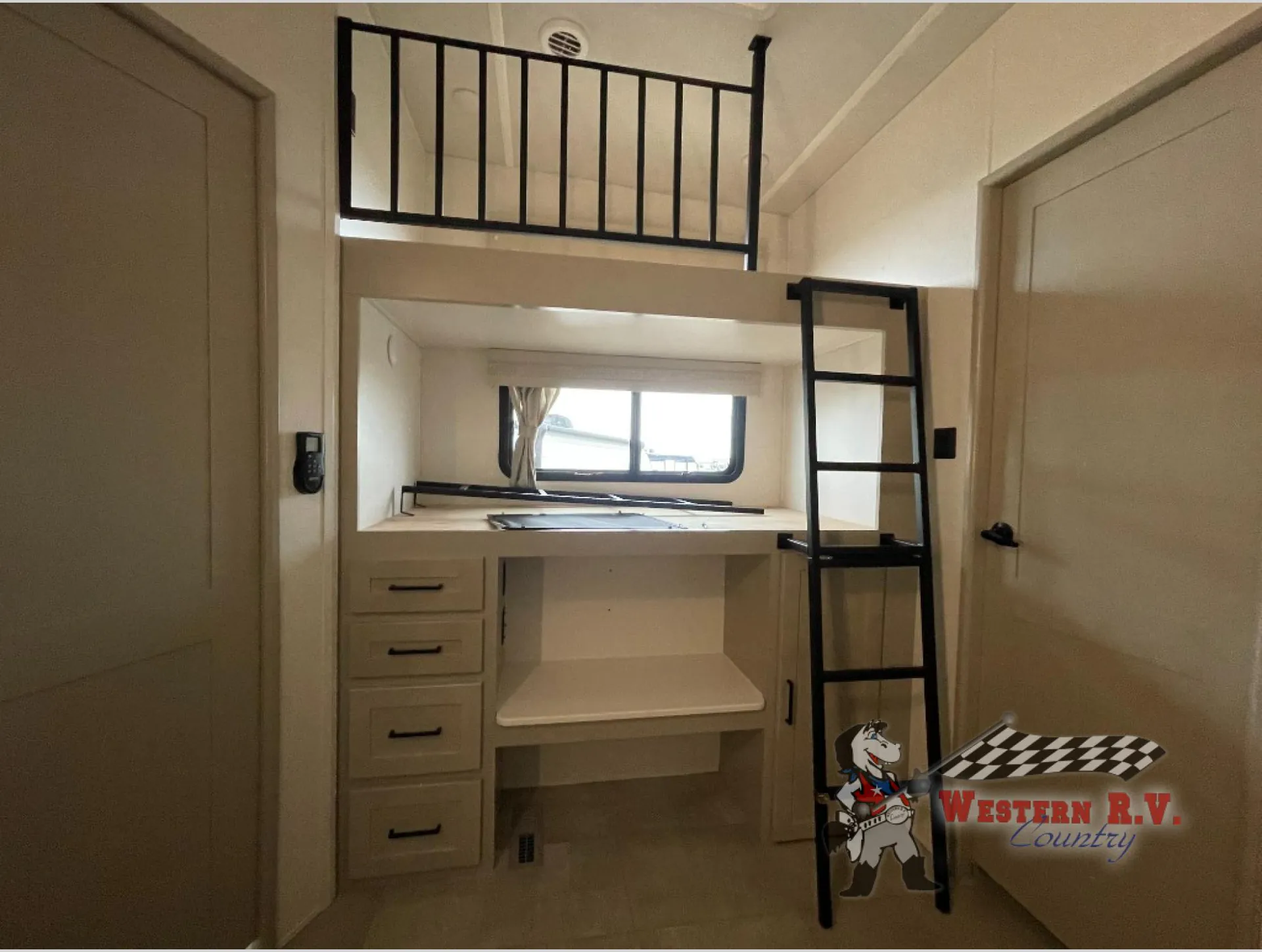 2023 Palomino Columbus 375BH dealer photo 9 from Western RV Country