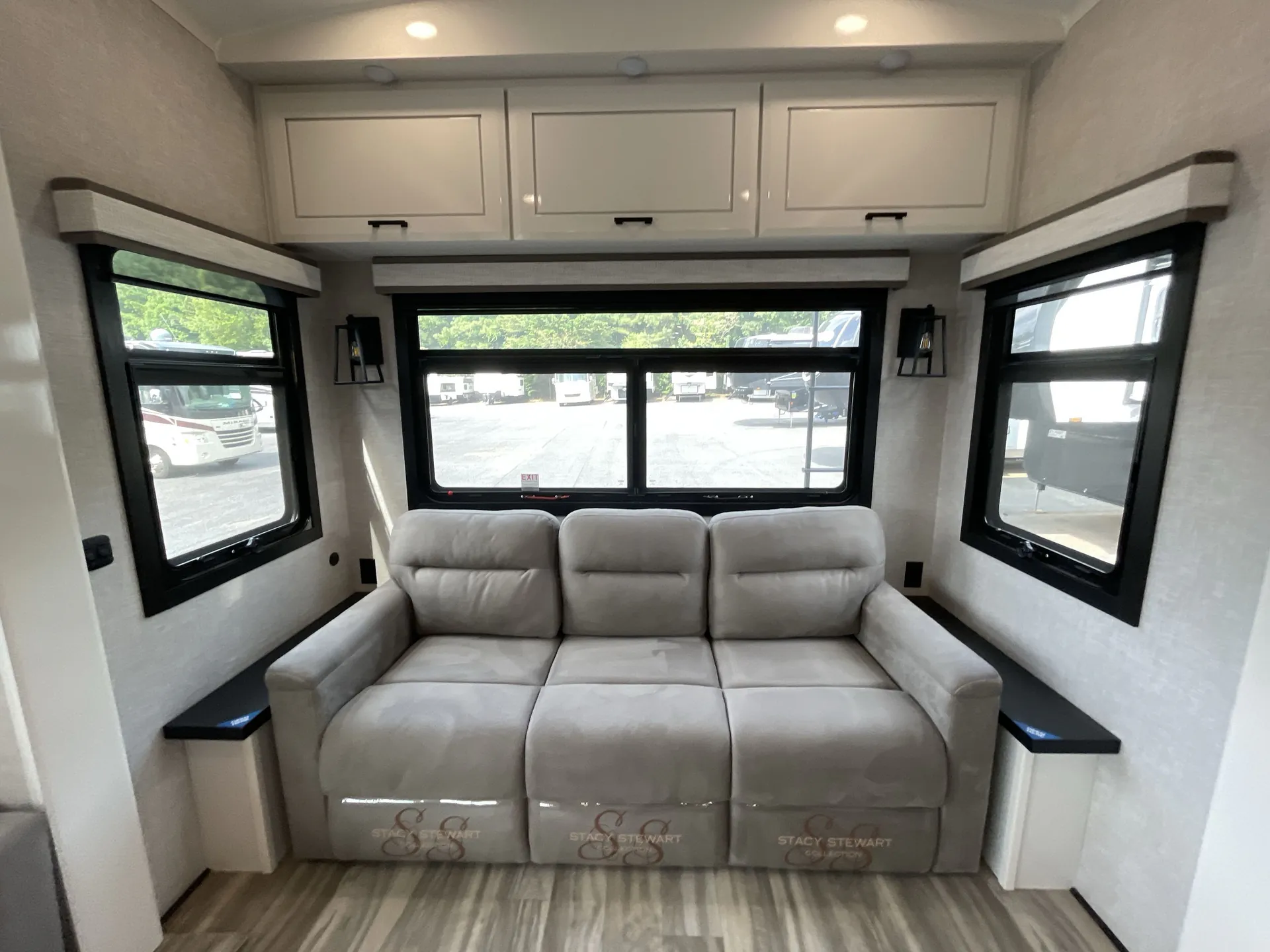 2025 Jayco Pinnacle 38SSWS — living area main