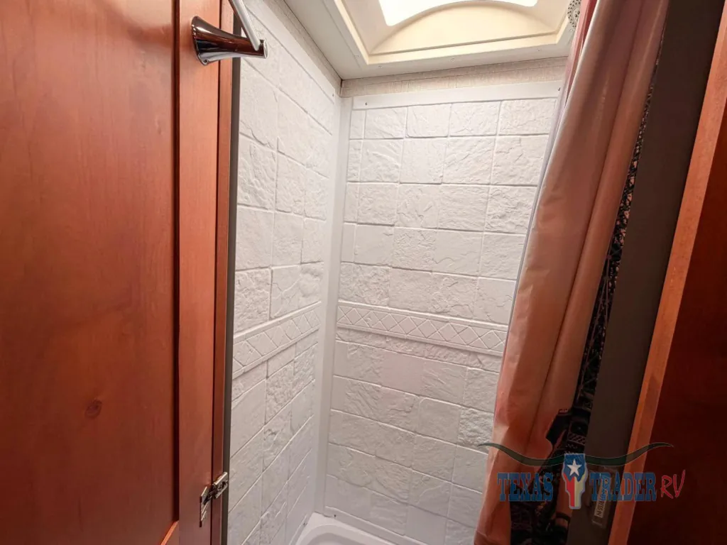 2019 Tiffin Wayfarer 24 TW, Photos photo 9