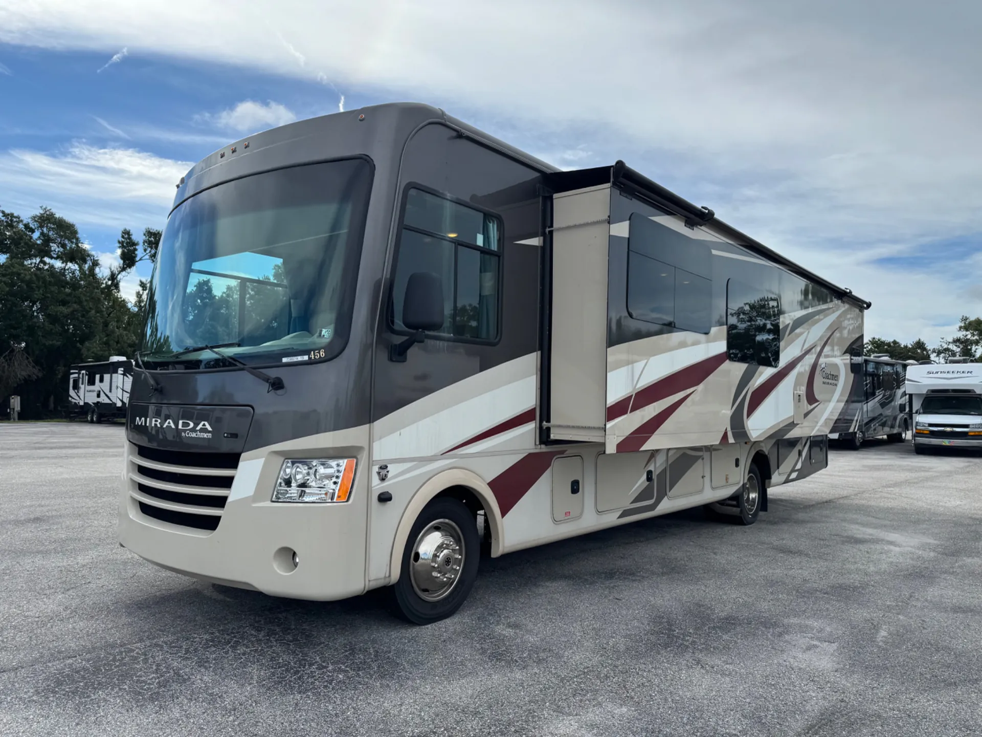 2019 Coachmen Mirada 32SS - Photo 3