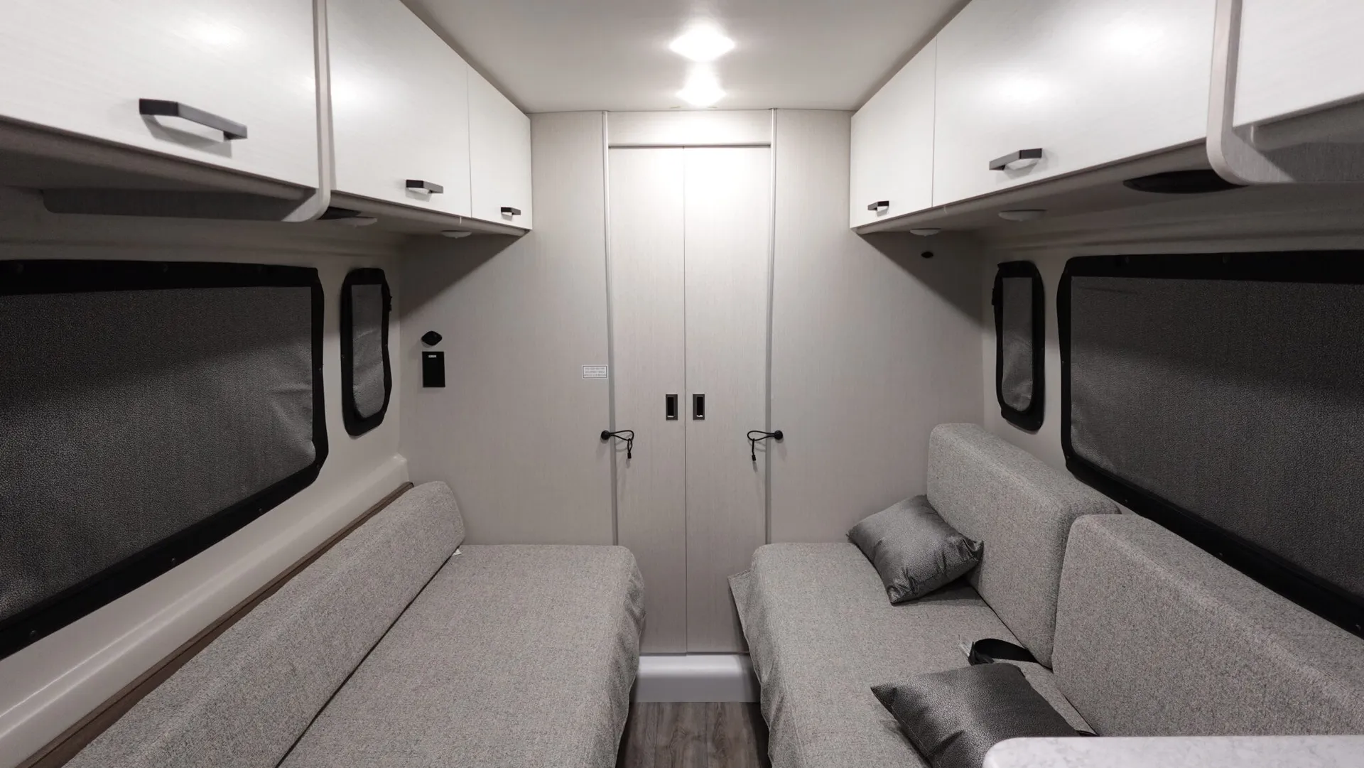 2026 Thor Motor Coach Twist Sport 20LS - Photo 3