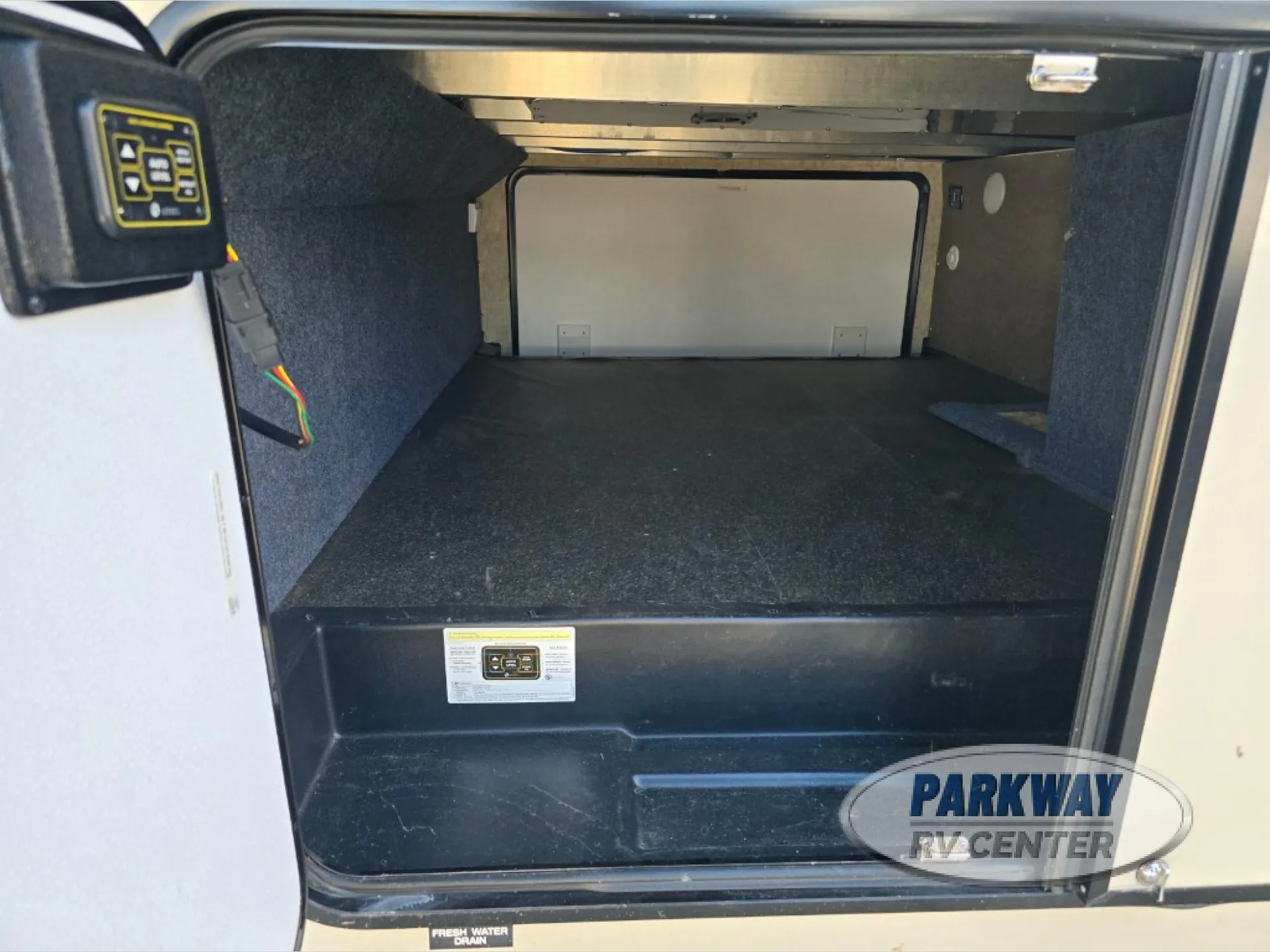2018 Prime Time Crusader 322RES - Photo 3