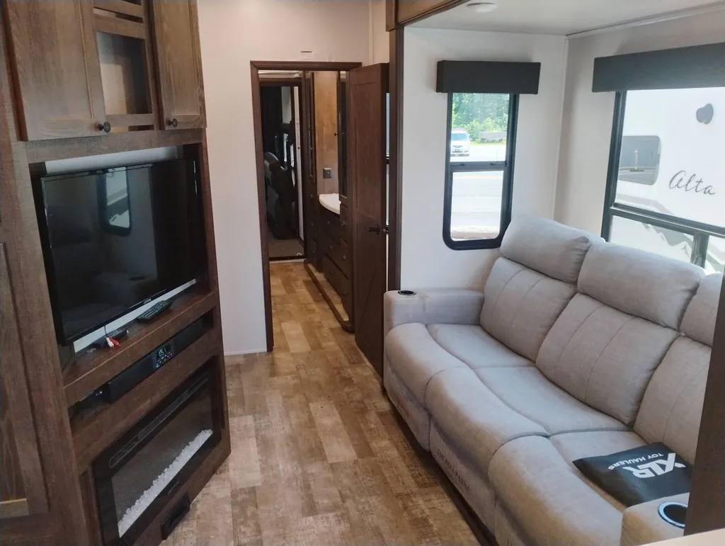 2022 Forest River RV XLR Hyper Lite 3310, Photos photo 16