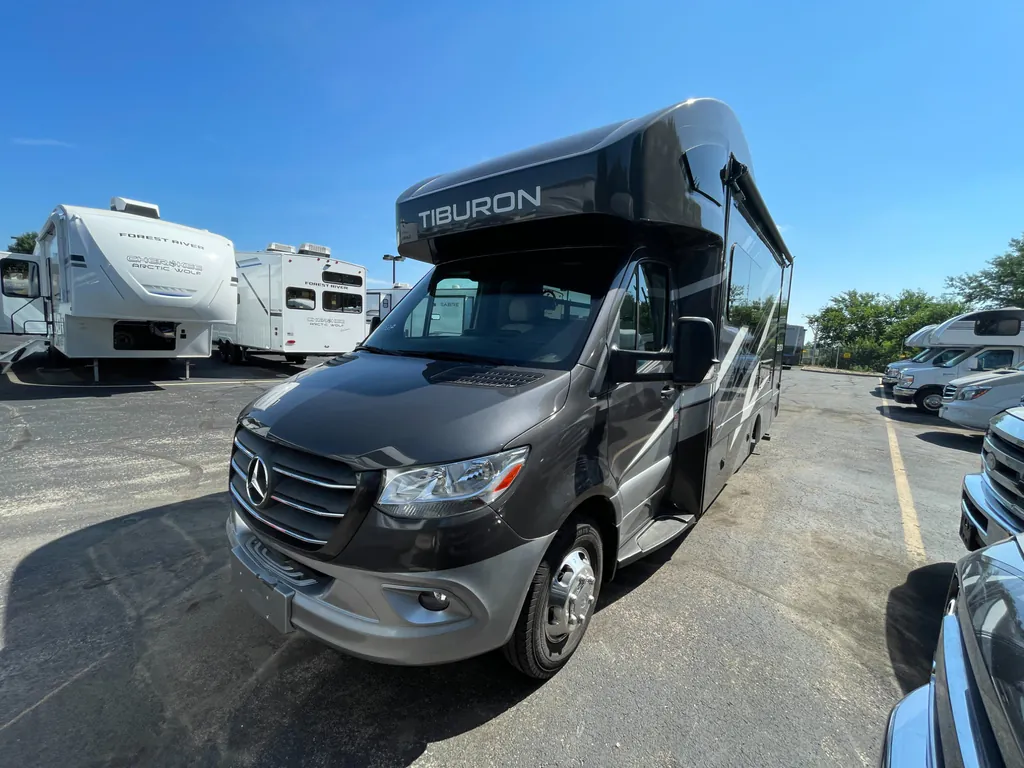 2020 Thor Motor Coach Tiburon 24FB, Photos photo 17