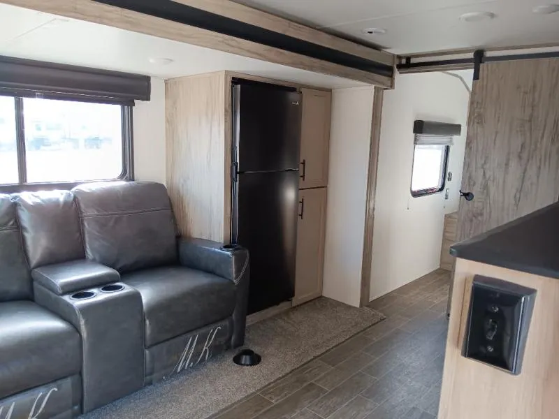 2021 Forest River Cherokee Alpha Wolf 22SW - Photo 3