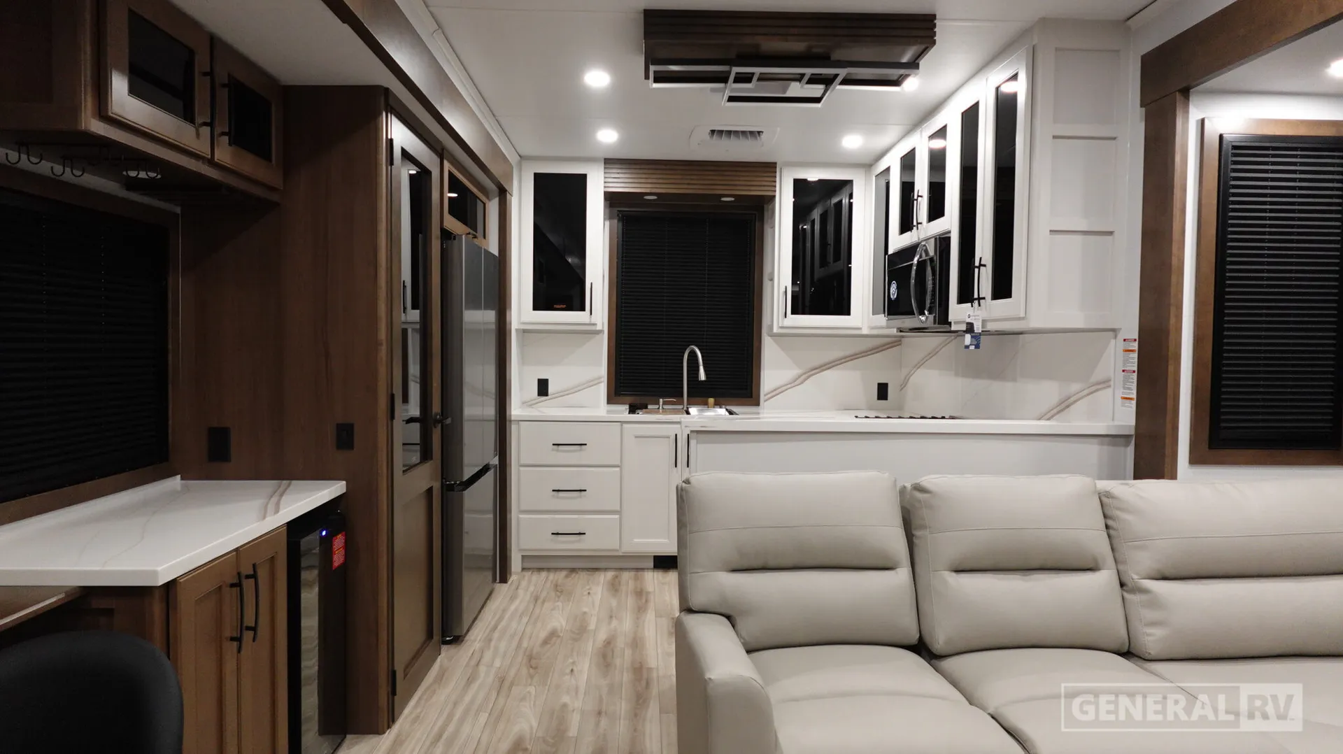 2026 Keystone Montana 3900RK - Photo 3