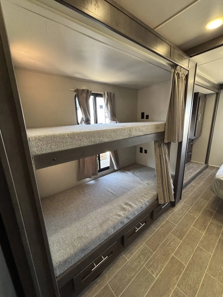 2022 Forest River Georgetown 3 Series GT3 33B3, Photos photo 15