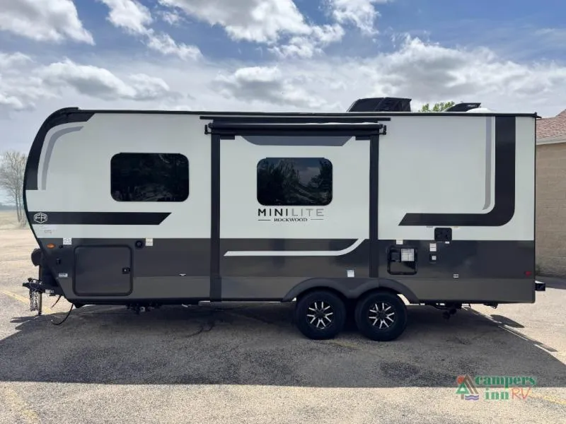 2026 Forest River Rockwood Mini Lite 2205S - Photo 3