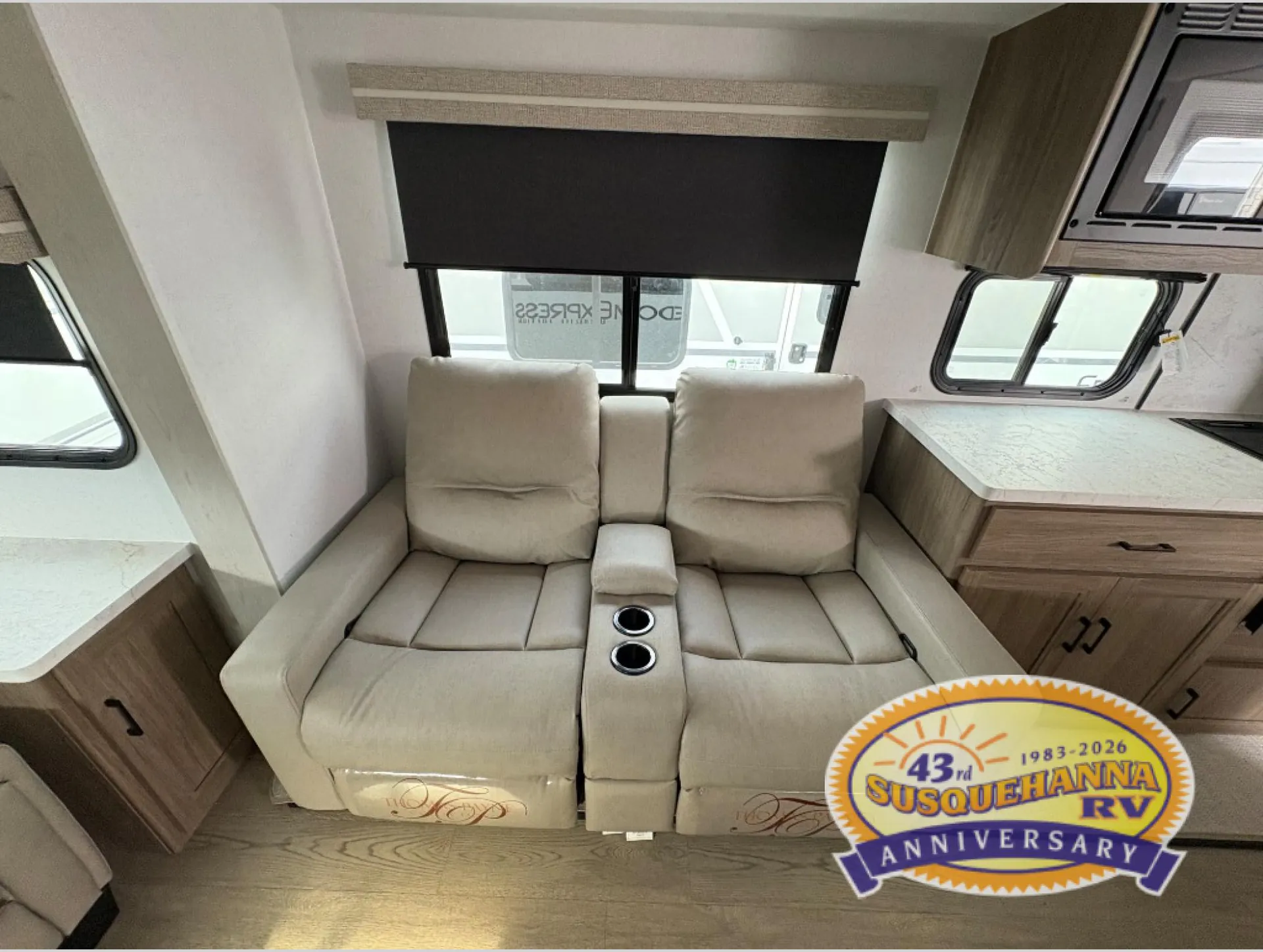 2026 Coachmen Freedom Express Ultra Lite 324RLDS - Photo 3