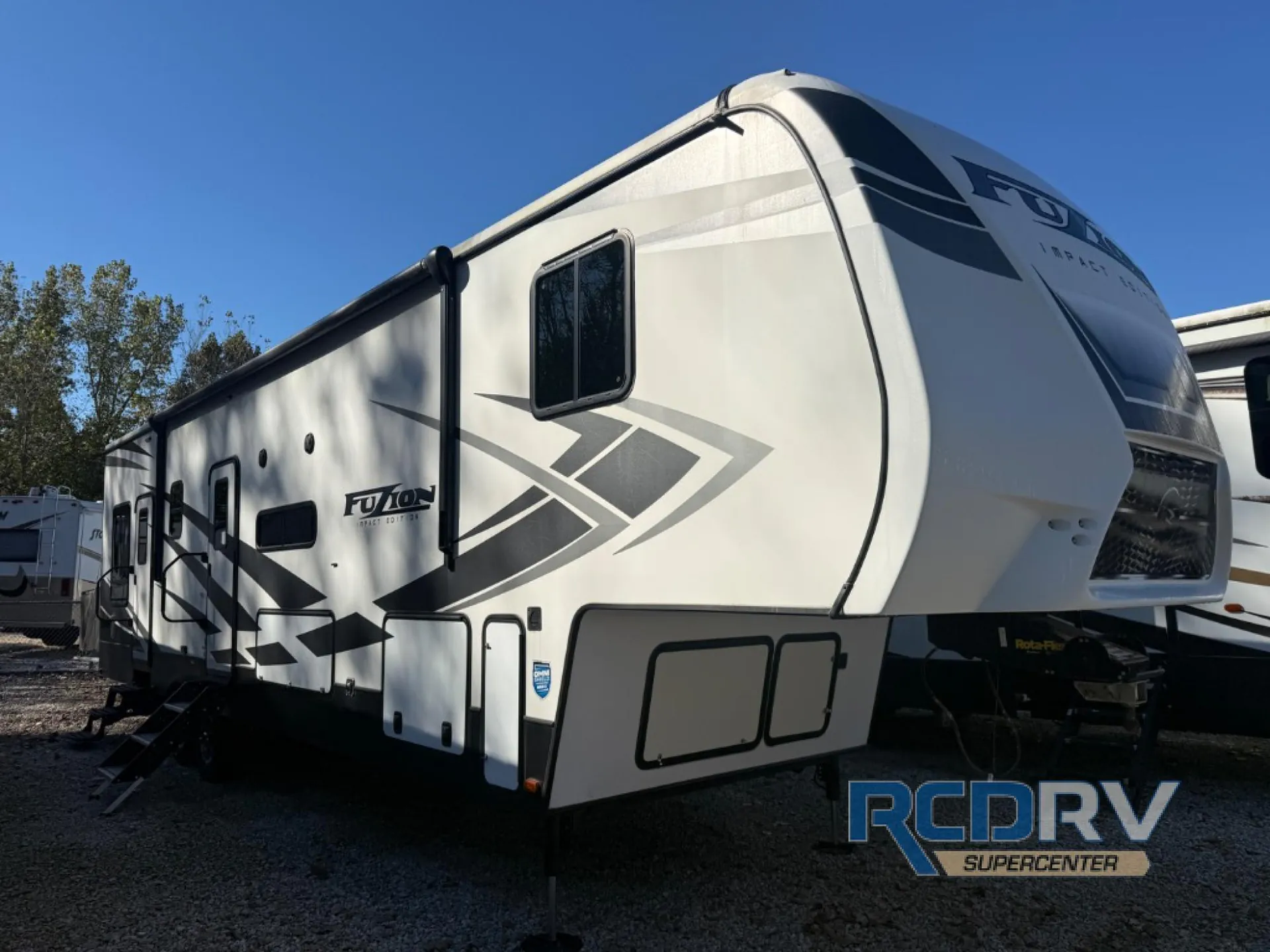 2021 Keystone Fuzion Impact Edition 359 - Photo 4