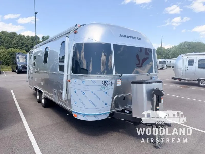 2026 Airstream Globetrotter 25FB - Photo 2