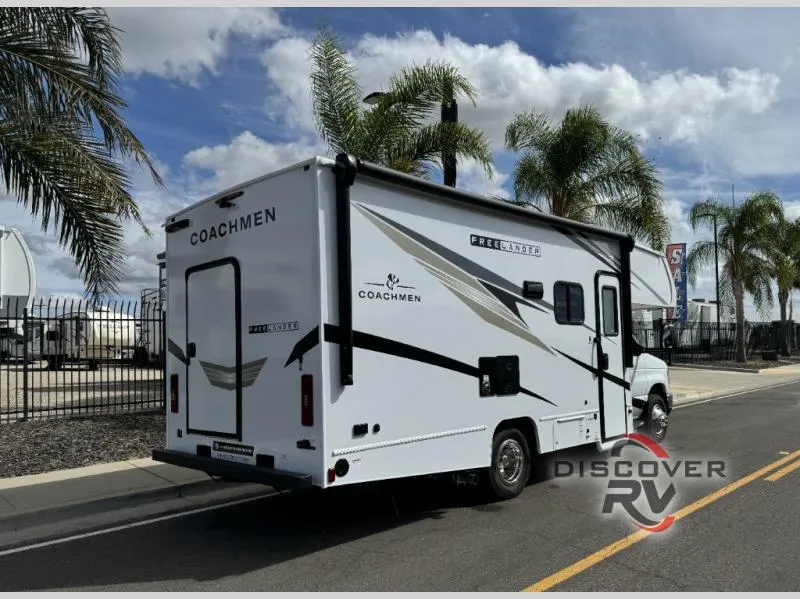 2026 Coachmen Freelander 22XG - Photo 4