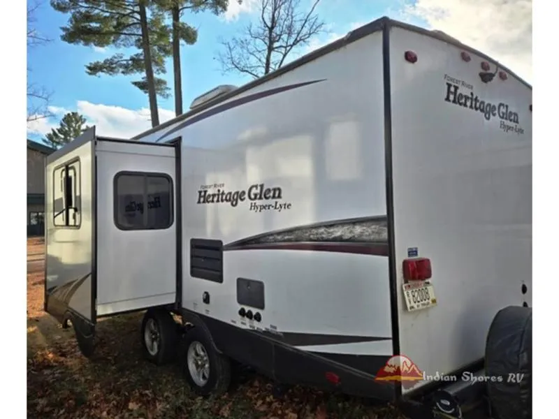 2018 Forest River RV Wildwood Heritage Glen Hyper-Lyte 23RBHL - Photo 4