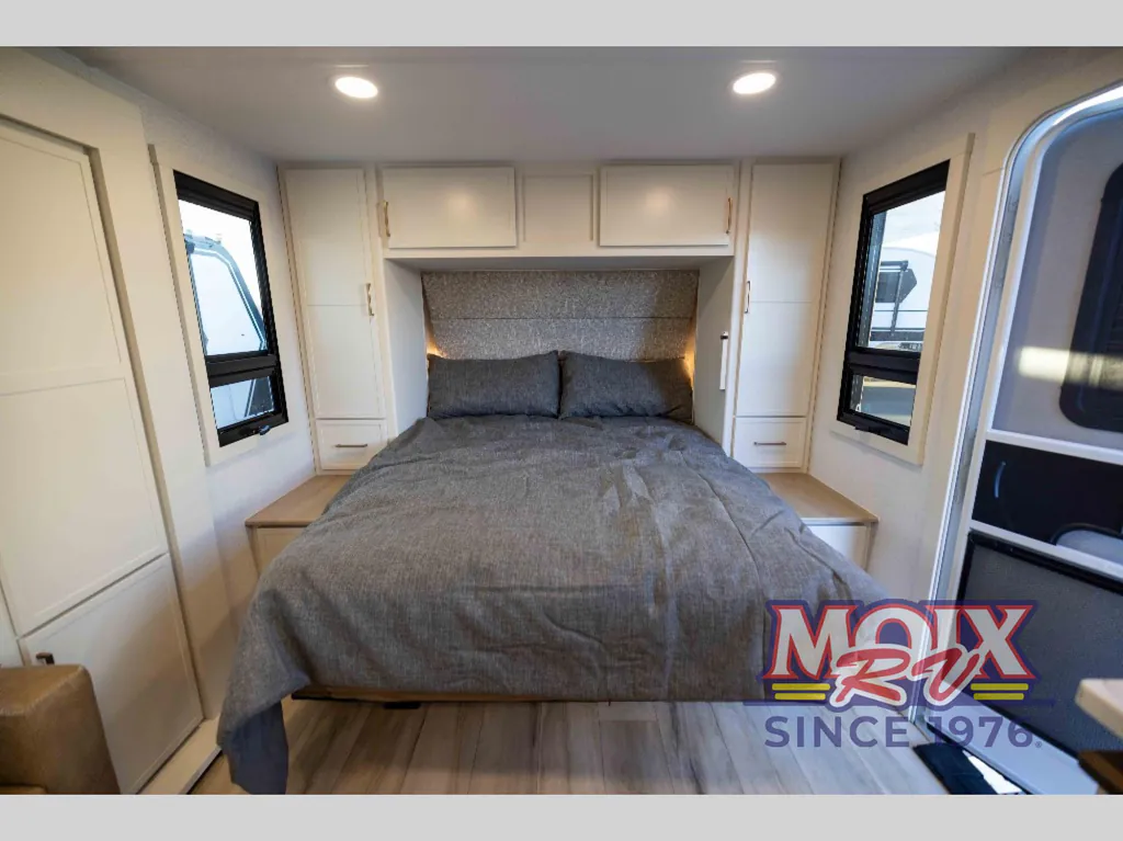 2026 Brinkley Model Ix 20X, Photos photo 17