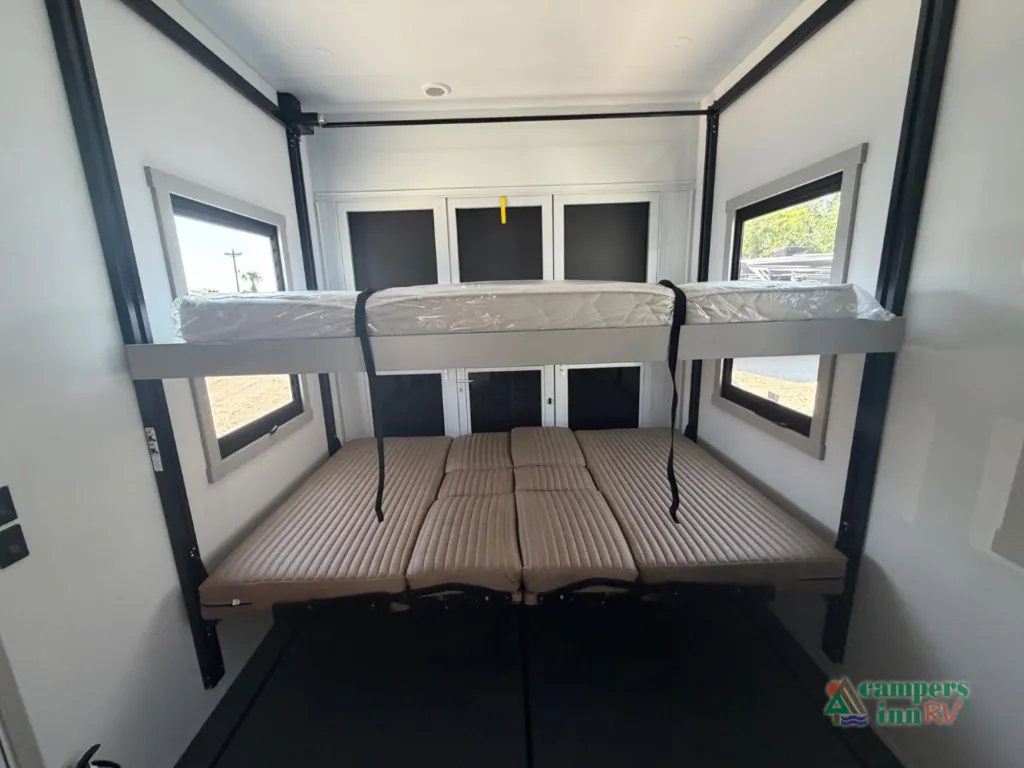 2026 Brinkley Model G 3950, Photos photo 20