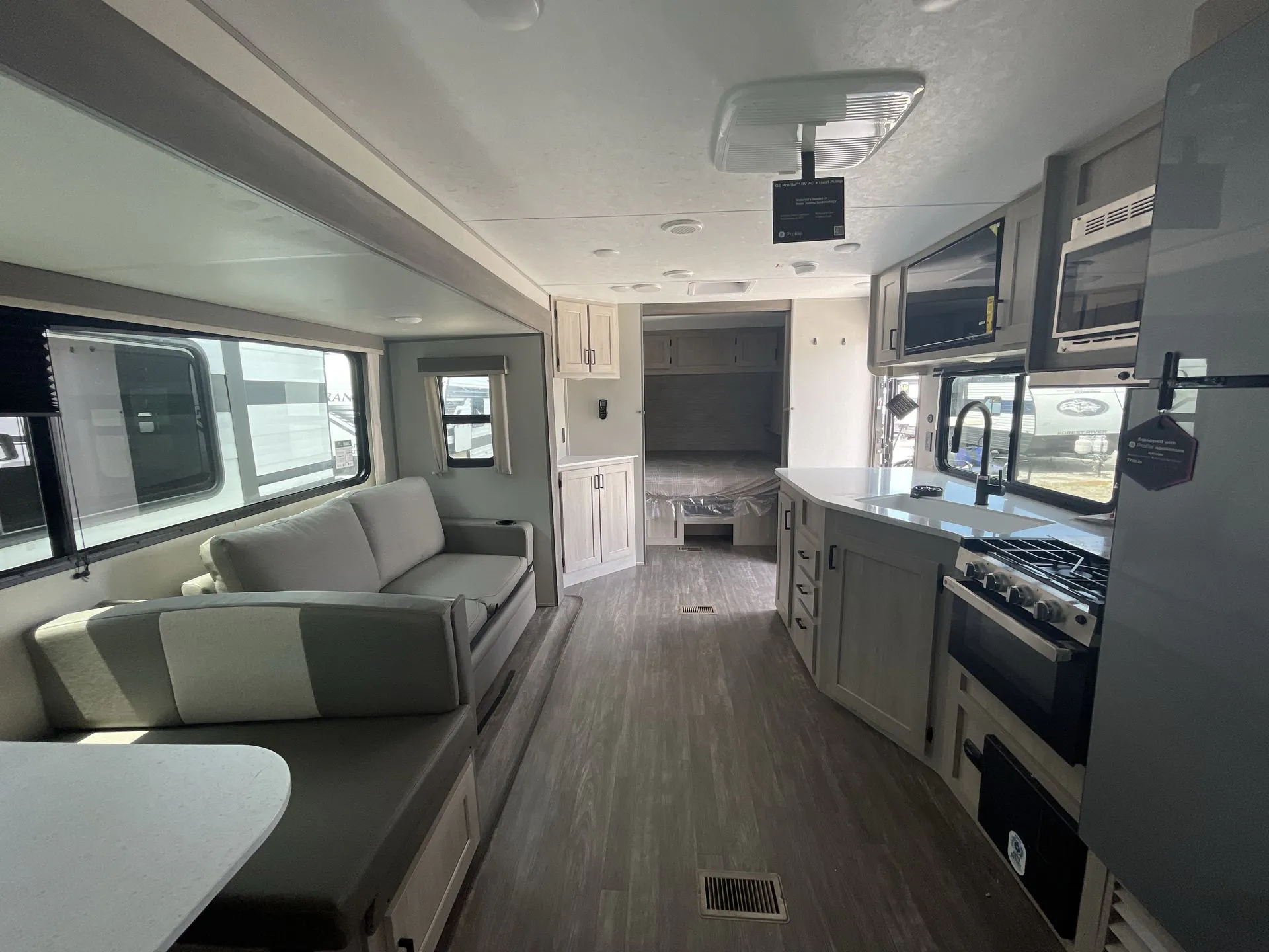 2026 Entegra Coach Odyssey 29V - Photo 4