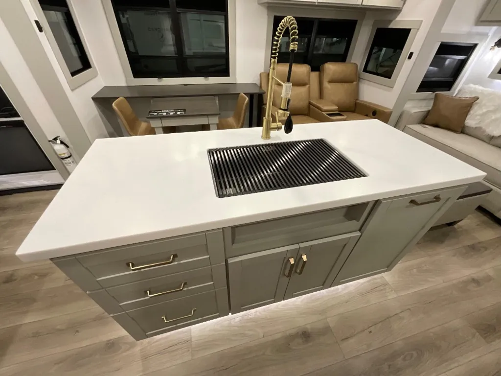 2026 Brinkley Model Z 3515, Photos photo 12