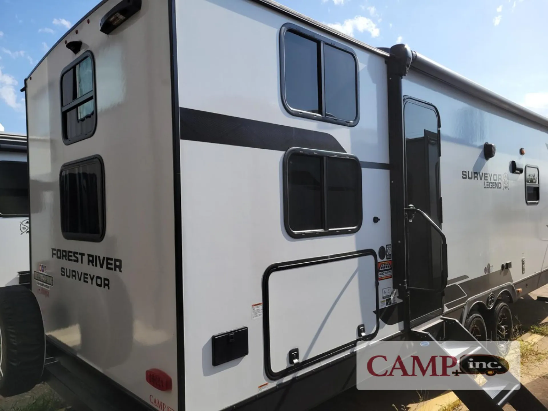 2026 Forest River Surveyor Legend 296QBLE — Photo 5