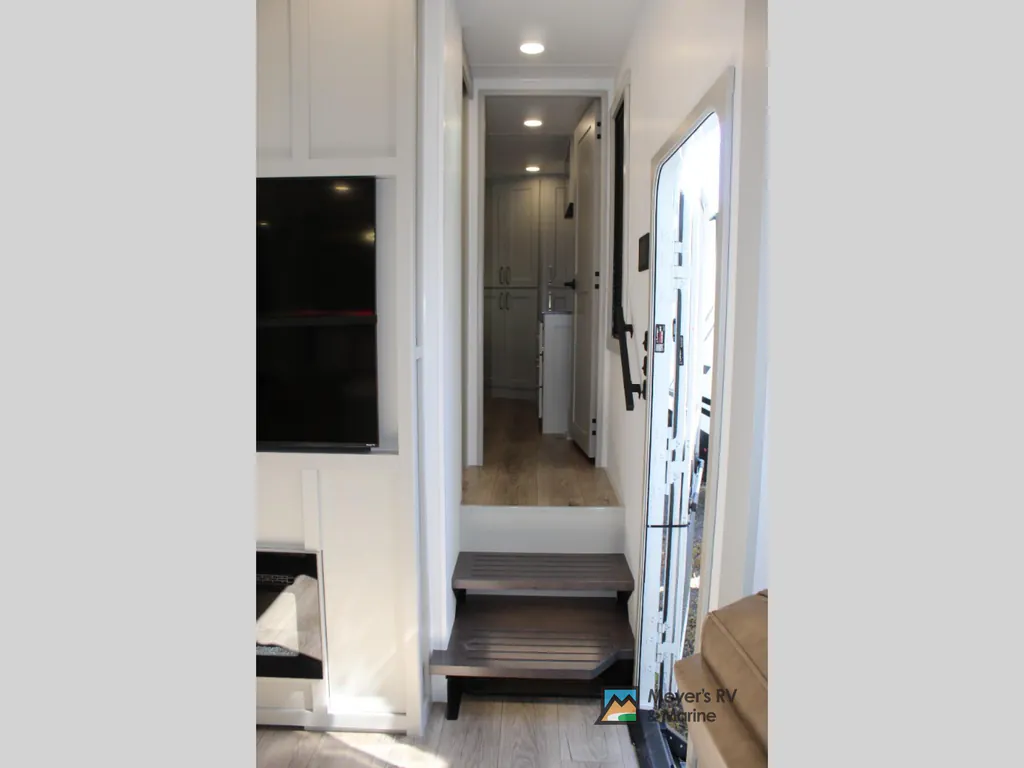 2026 Brinkley Model G 3970, Photos photo 31
