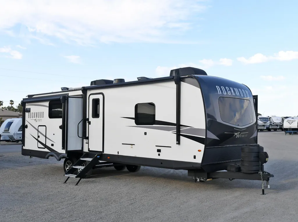2024 Forest River Rockwood Ultra Lite 2720IK, Photos photo 2