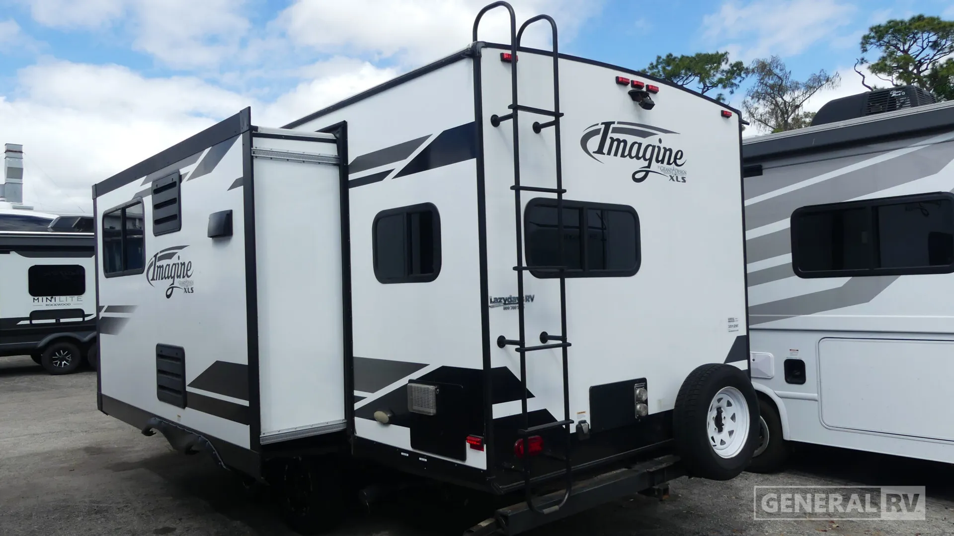 2021 Grand Design Imagine XLS 22MLE - Photo 4