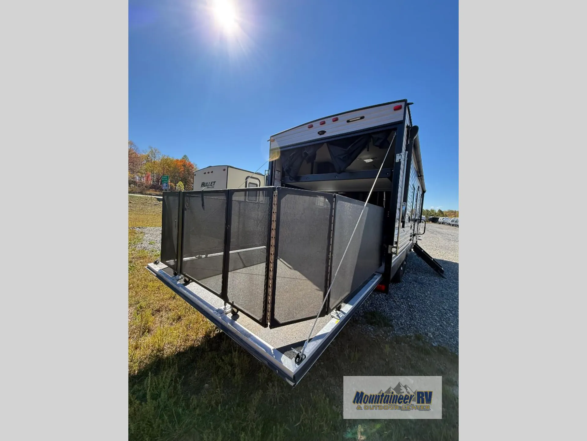 2019 Forest River Vengeance Rogue 25V — Photo 6