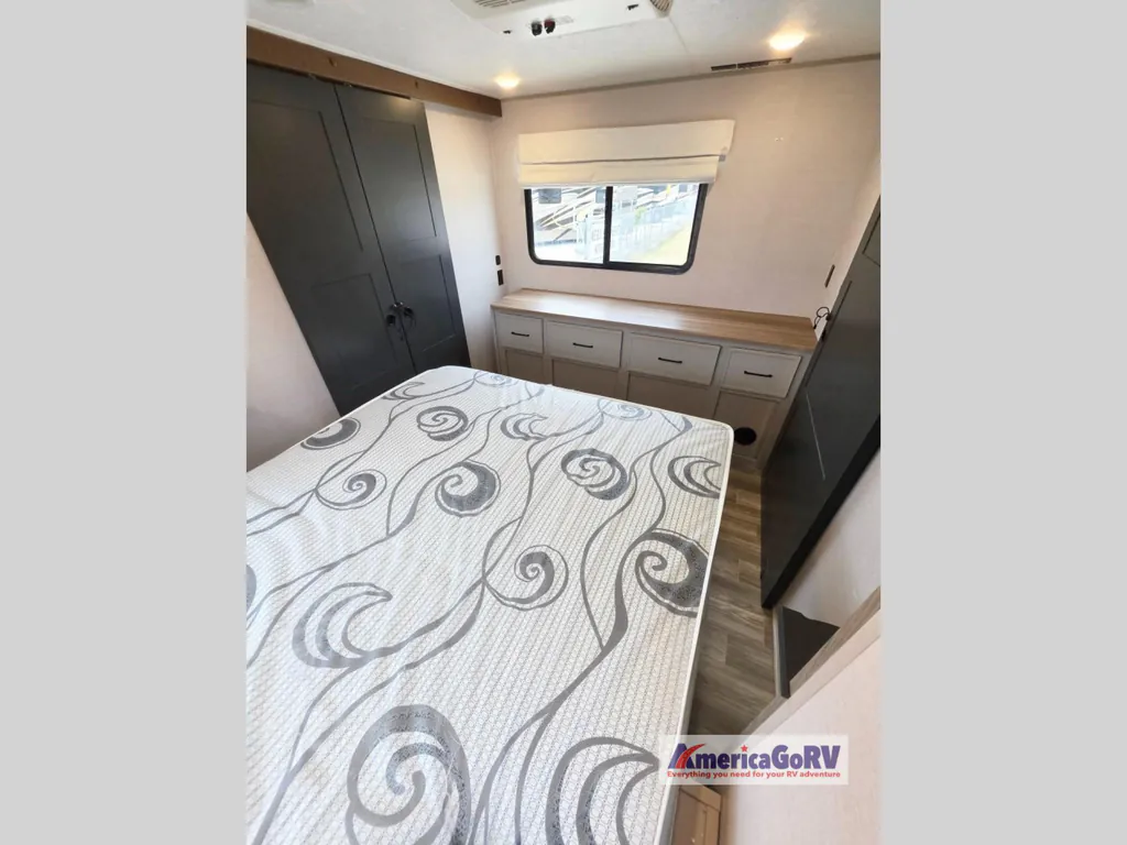 2024 Forest River Vibe 34XL, Photos photo 30