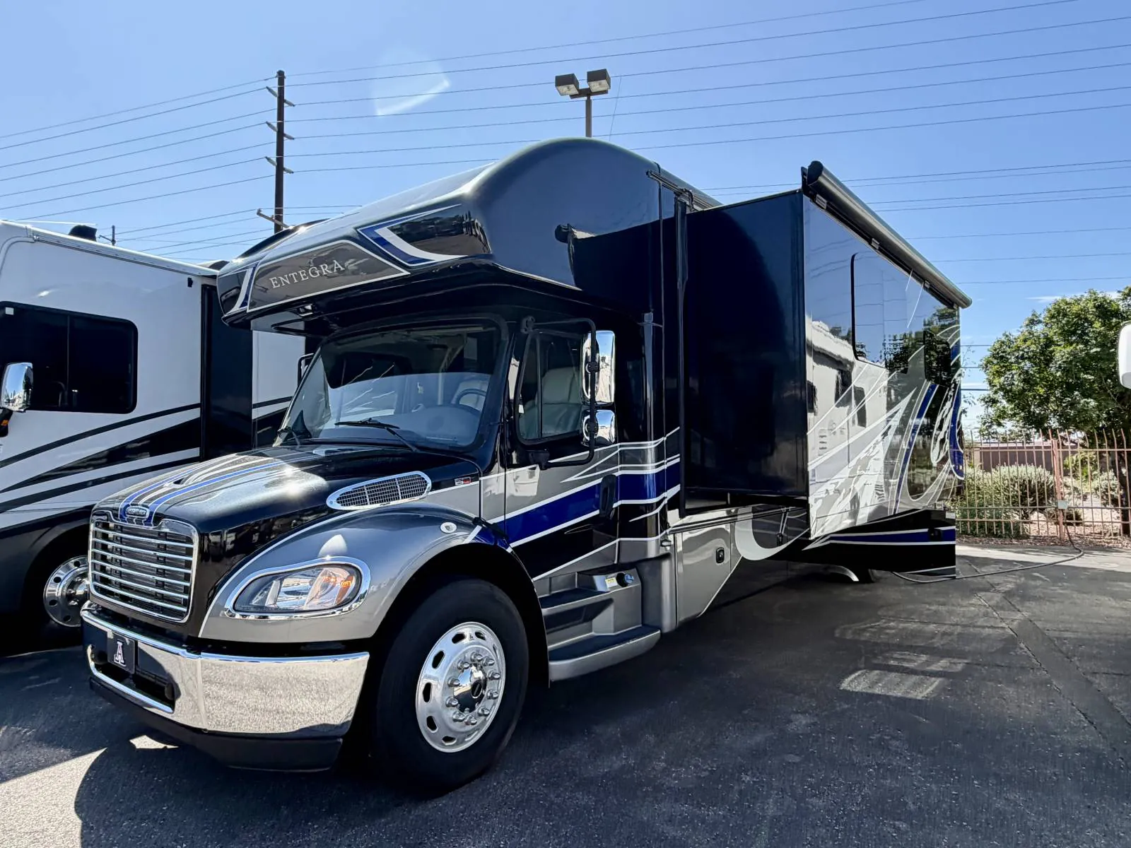2020 Entegra Coach Accolade 37K - Photo 3