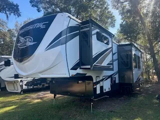 2021 Jayco Seismic 4212 - Photo 2