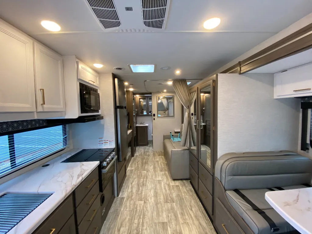 2024 Thor Motor Coach Freedom Elite 27HE, Photos photo 18