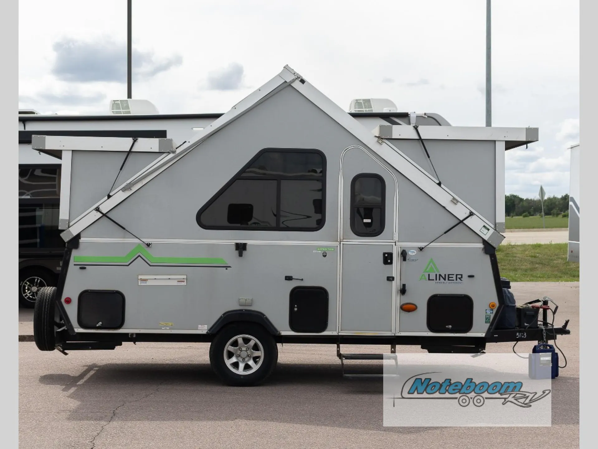 2022 Aliner Expedition Permanent Bed - Photo 2