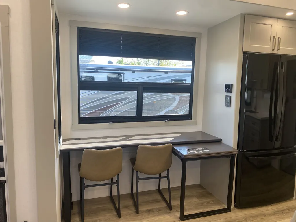 2026 Brinkley Model G 3970, Photos photo 12