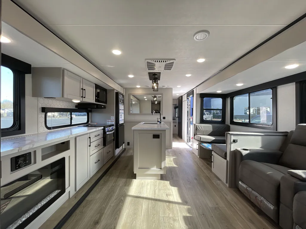 2026 Jayco Jay Feather 32QBH, Photos photo 3