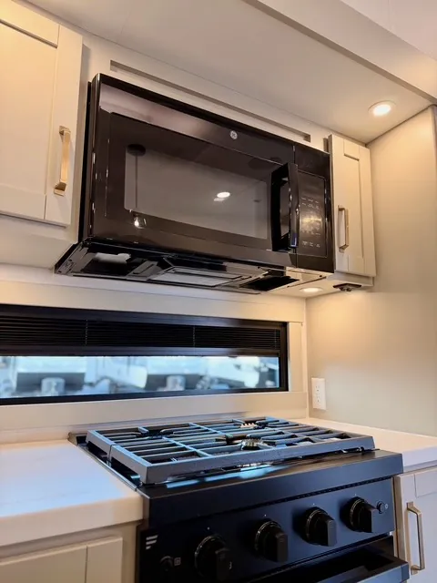 2026 Brinkley Model Z 3610, Kitchen photo 12