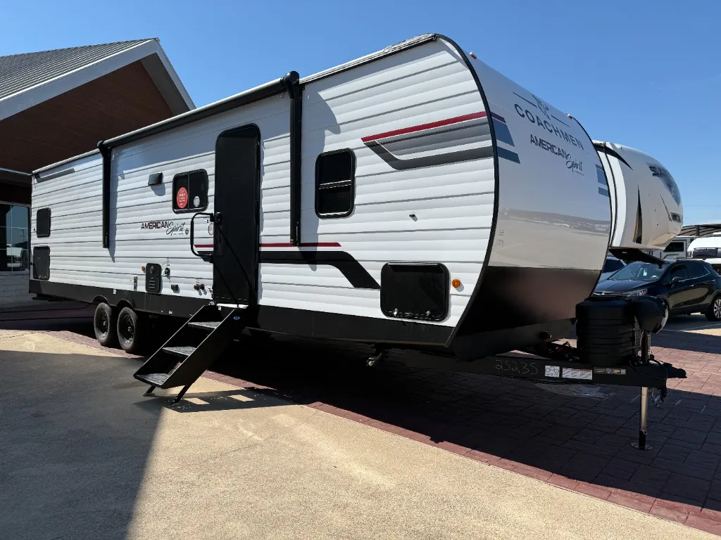 2027 Coachmen American Spirit DLX 5320BEDS - Photo 2