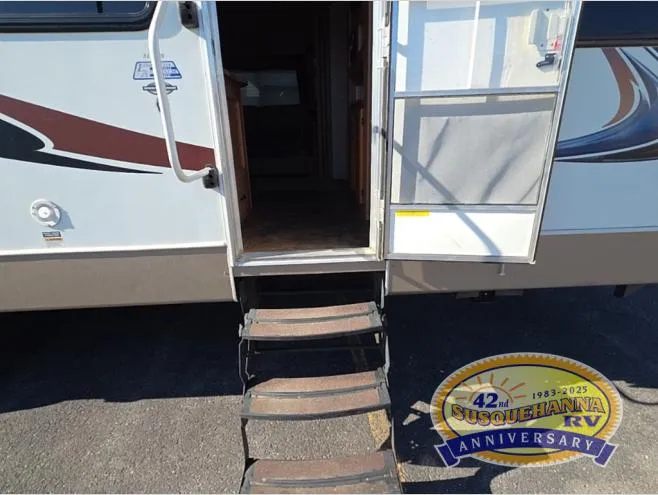 2011 Keystone RV Sprinter 311BHS - Photo 2