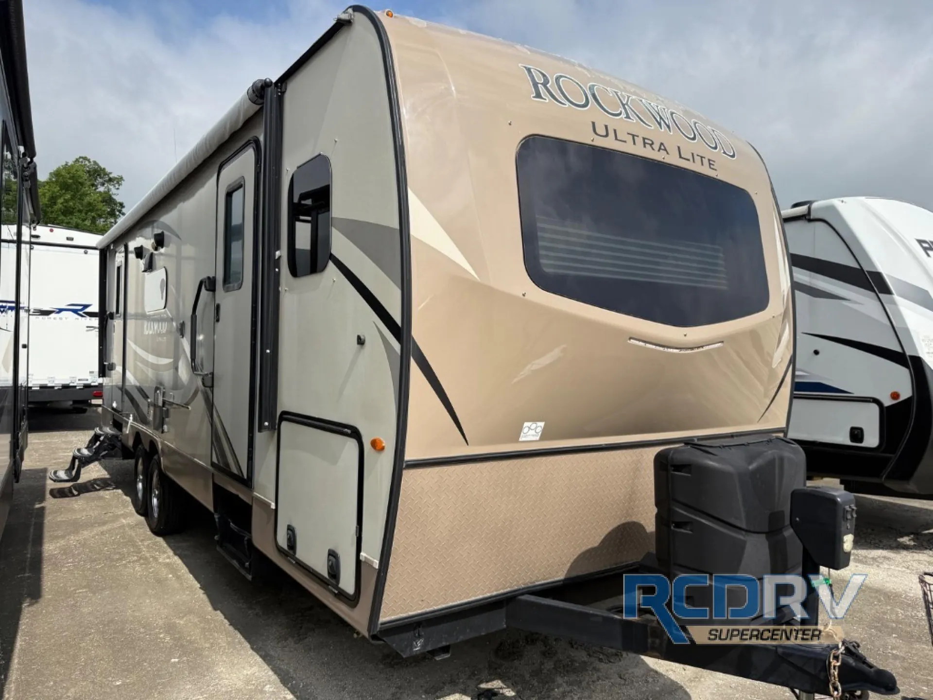 2018 Forest River Rockwood Ultra Lite 2612WS - Photo 2
