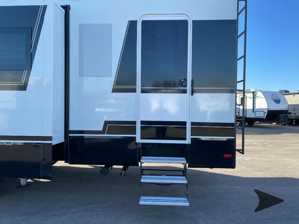 2026 Brinkley Model Z 3515, Photos photo 54