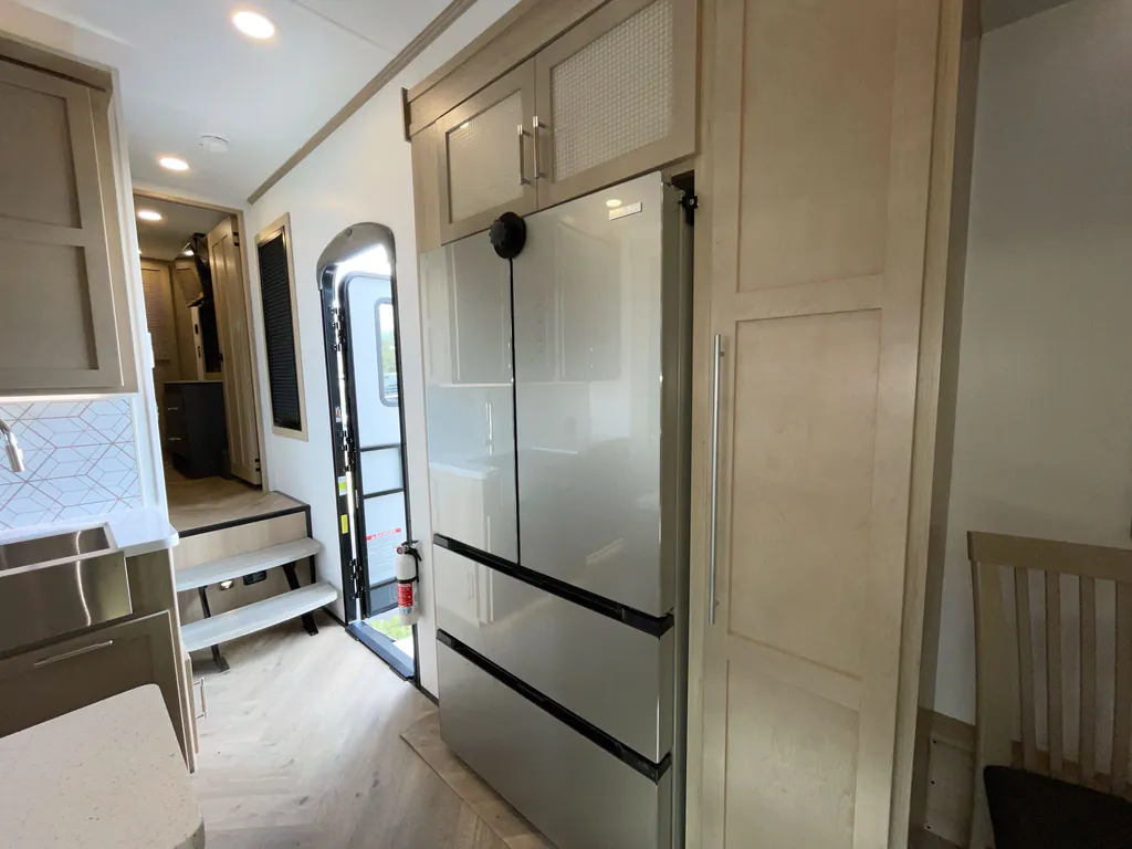 2026 Keystone Raptor 441, Photos photo 7