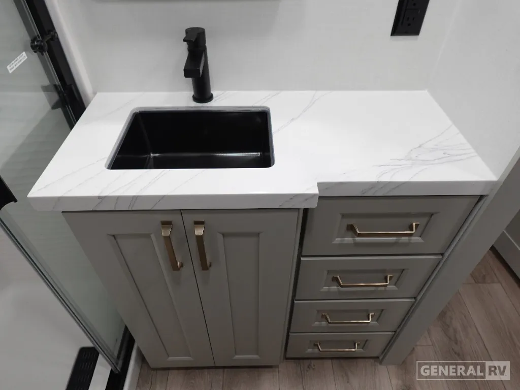 2025 Brinkley Model G 3250, Photos photo 18