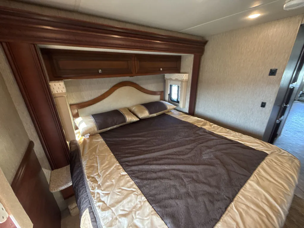 2016 Newmar Bay Star 3518, Photos photo 30