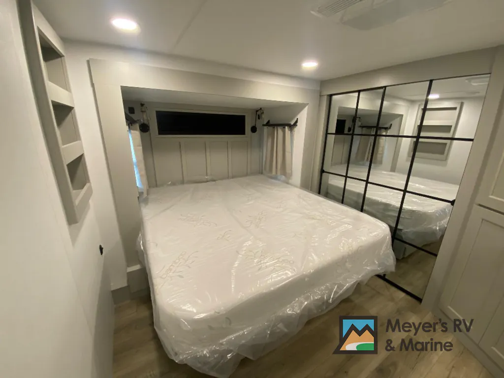 2026 Brinkley Model G 4100, Photos photo 23