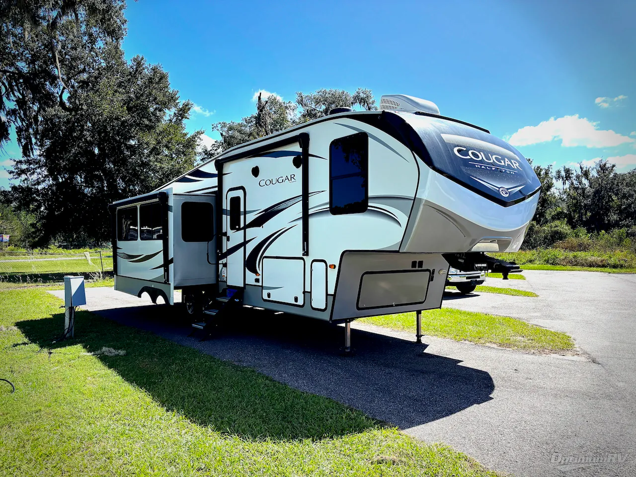 2020 Keystone Cougar Half-Ton 29MBS - Photo 2